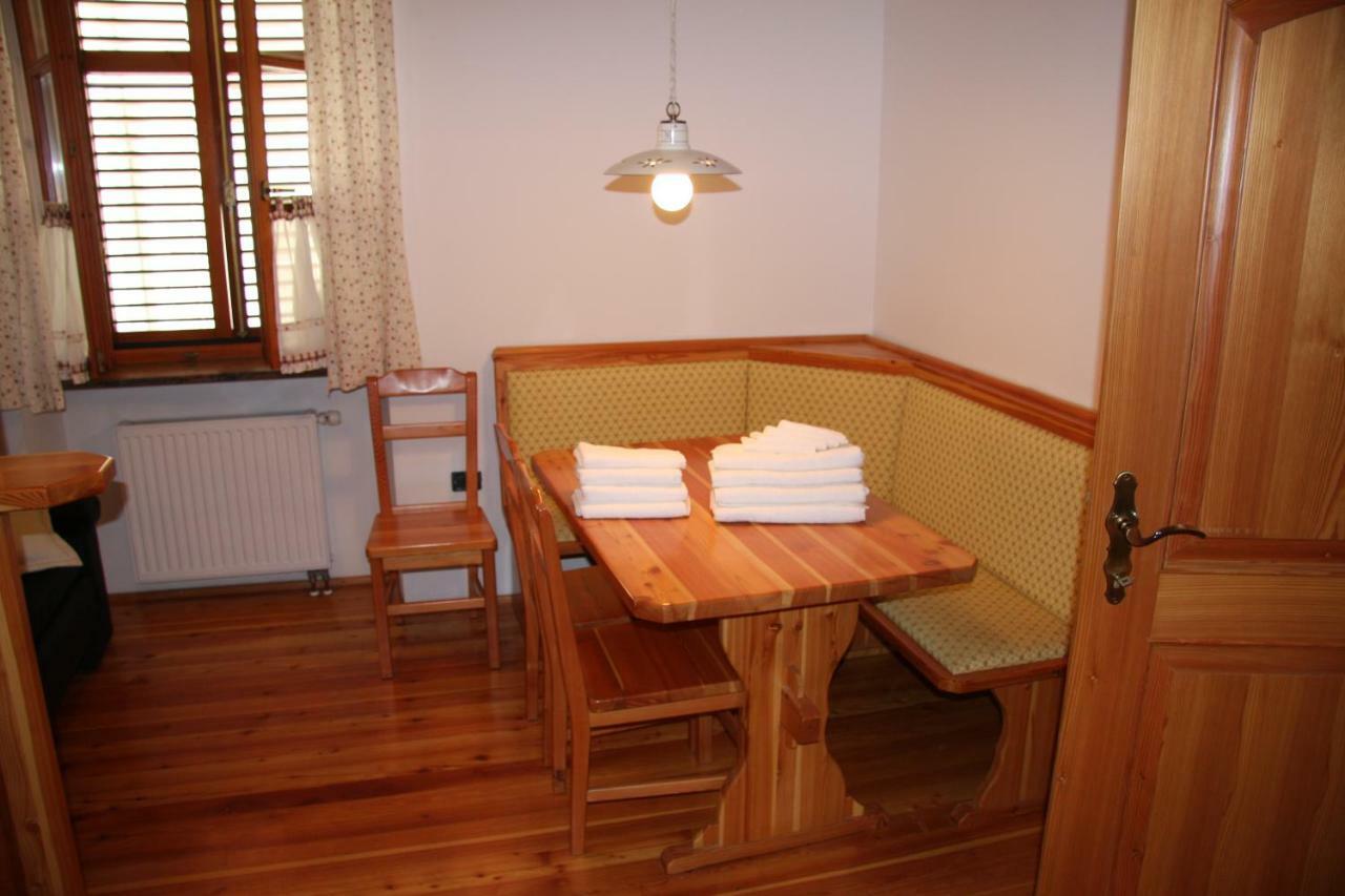 Cozy Apartments Buket In The Center Izola Ngoại thất bức ảnh